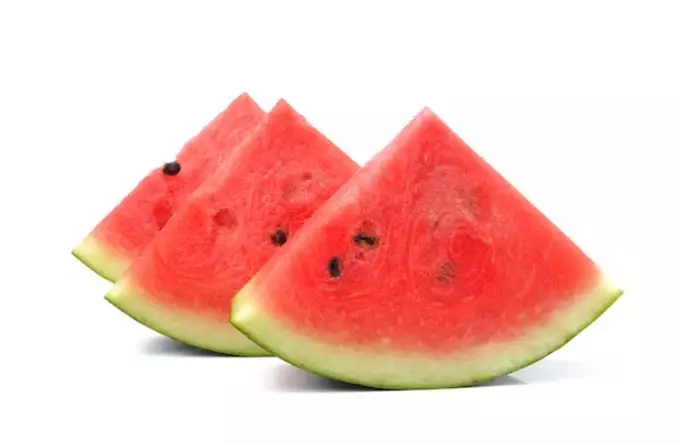 Cegah komedo dan pori besar di wajah berminyak pakai 1 sari buah Berbagai sumber Cegah komedo dan pori besar di wajah berminyak pakai 1 sari buah Berbagai sumber