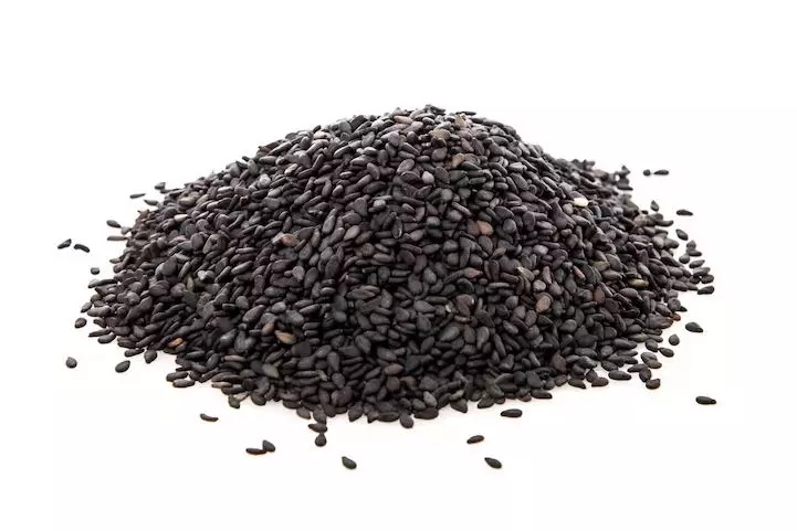 Bikin uban jadi hitam kembali  Berbagai sumber