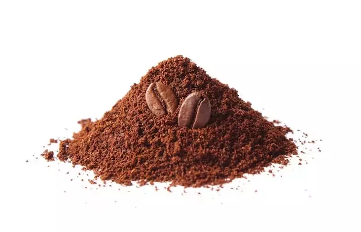 Memutihkan area wajah dan leher dengan 1 bahan minuman Berbagai sumber Memutihkan area wajah dan leher dengan 1 bahan minuman Berbagai sumber