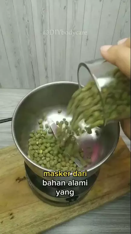 cara bersihkan pori-pori kulit agar bebas komedo berbagai sumber