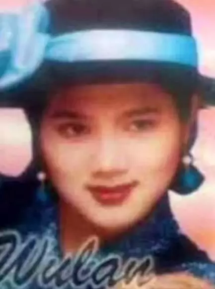 Mulan Jameela semasa remaja © berbagai sumber Mulan Jameela semasa remaja © berbagai sumber