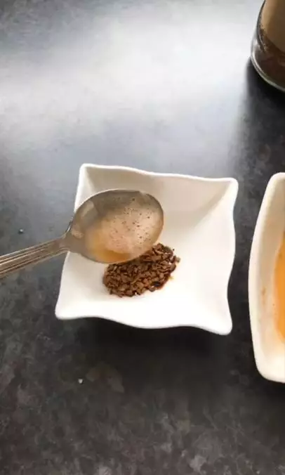 Cerahkan kantung mata hitam dengan tambahan 1 jenis umbi-umbian Berbagai sumber