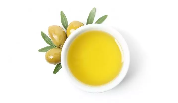 Hilangkan ketombe kering dengan tambahan 1 bahan minuman Berbagai sumber