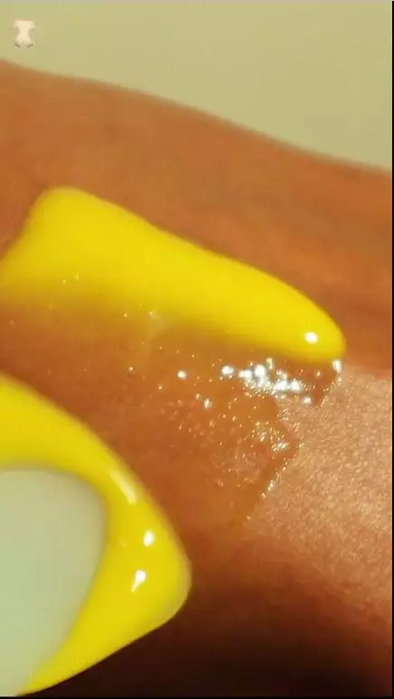 hilangkan flek hitam akibat sinar biru berbagai sumber hilangkan flek hitam akibat sinar biru berbagai sumber