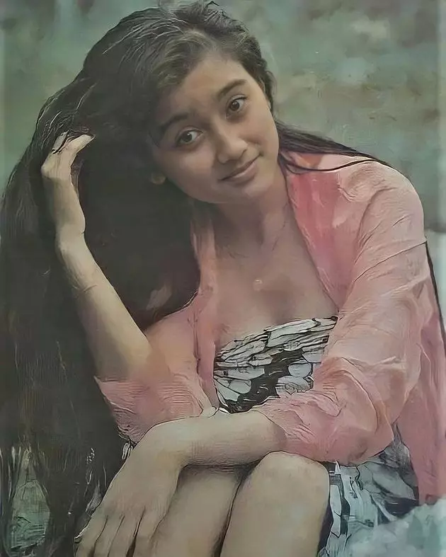 desy ratnasari disebut mirip nike ardilla © berbagai sumber