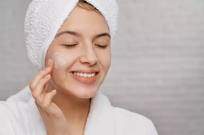 rahasia Kajol jaga kecantikan kulit berbagai sumber