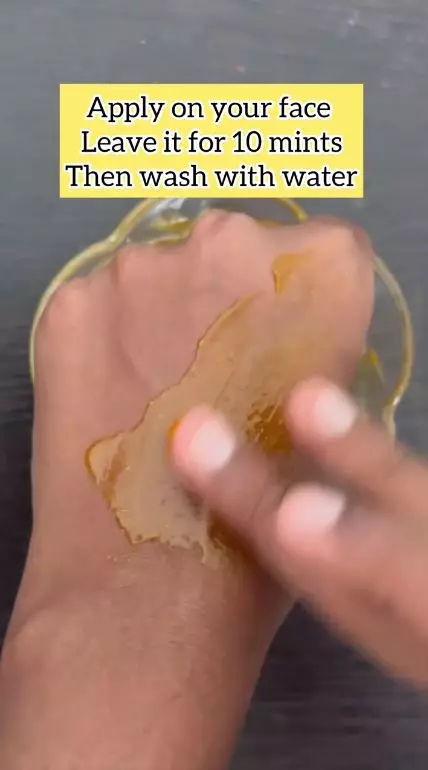 trik menghaluskan kulit wajah berbagai sumber