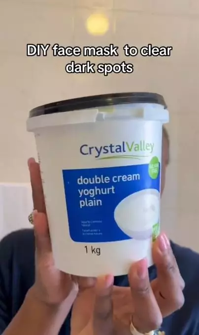 Pudarkan flek hitam dan jerawat pakai 1 jenis olahan susu Berbagai sumber