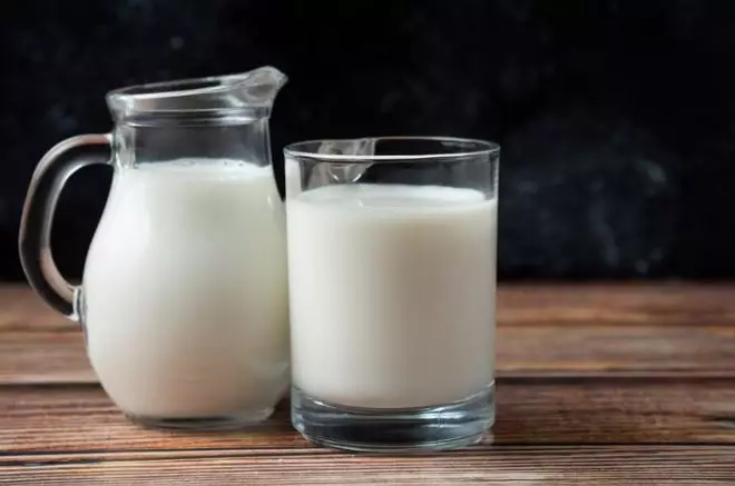 Putihkan mata kaki hitam pakai bleaching alami dari 2 bahan dapur Berbagai sumber