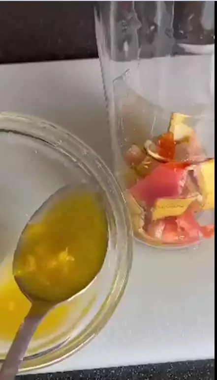  trik pudarkan noda kuning pada gigi berbagai sumber