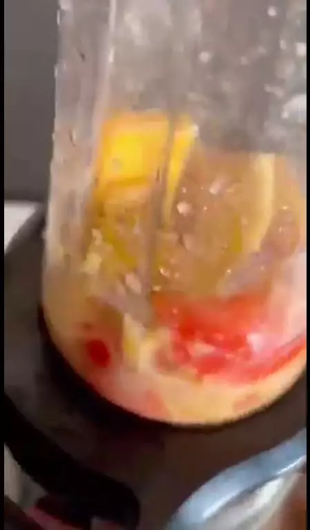  trik pudarkan noda kuning pada gigi berbagai sumber