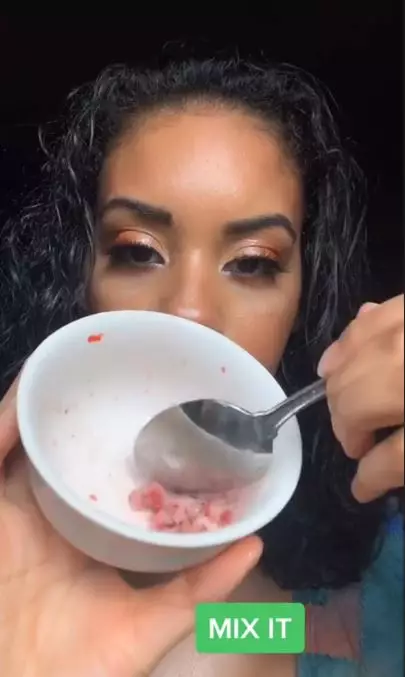 Putihkan gigi kuning dan berkerak Berbagai sumber Putihkan gigi kuning dan berkerak Berbagai sumber