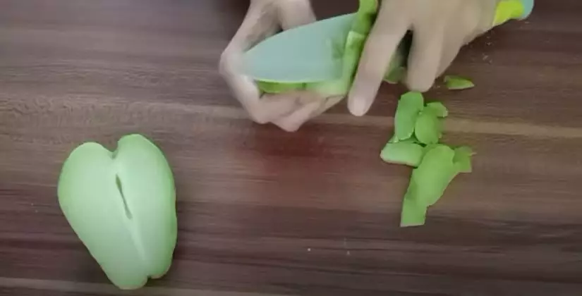 Menghilangkan keriput di wajah pakai labu siam Berbagai sumber