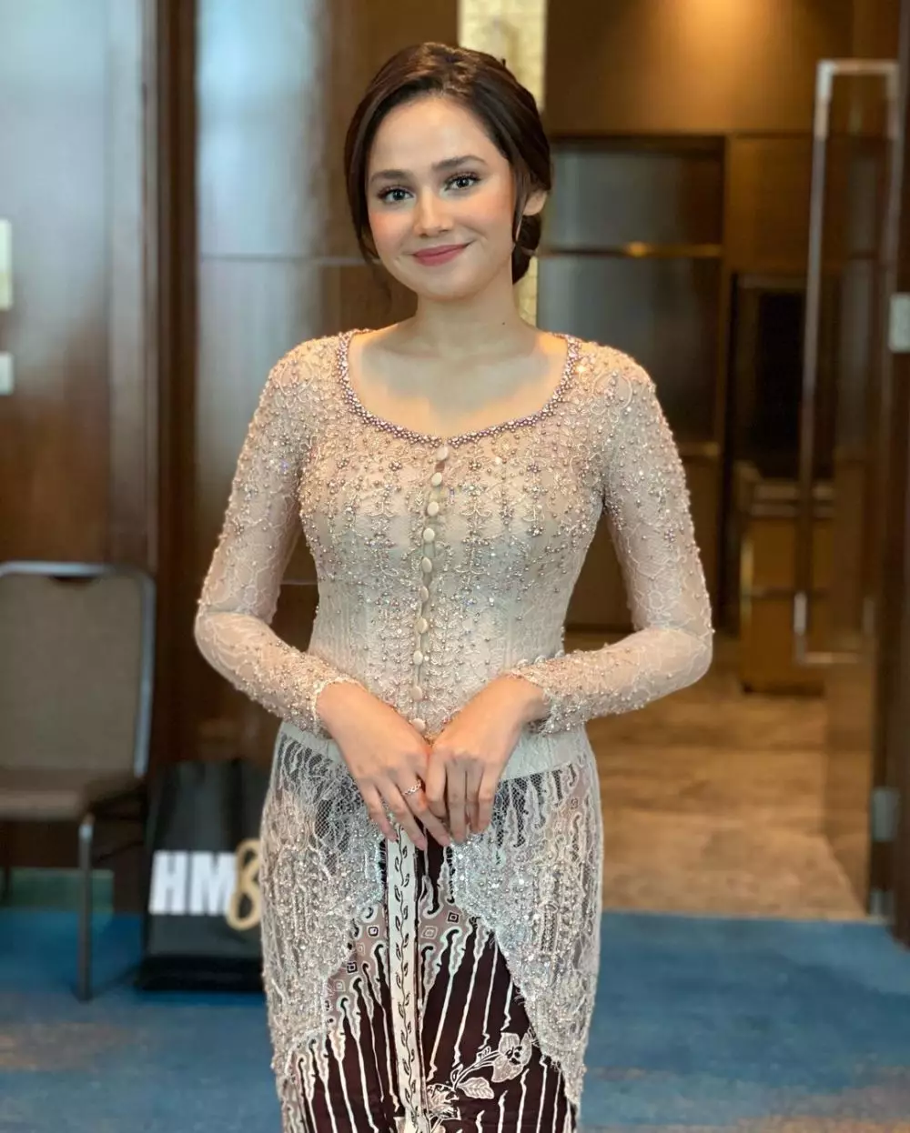 gaya seleb berkebaya bridesmaid © instagram