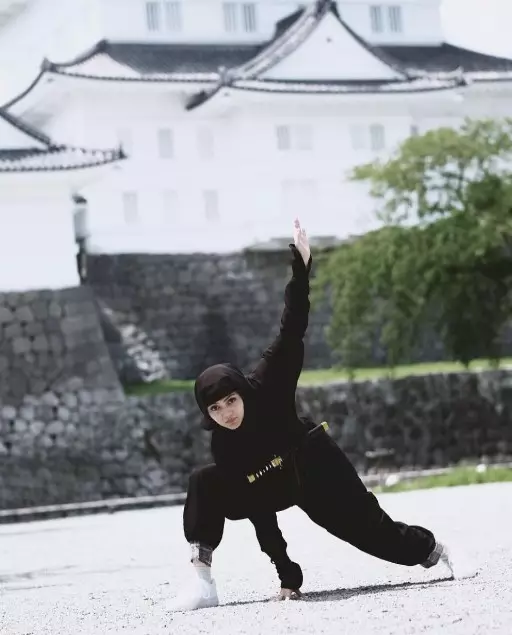 Rina Nose dandan jadi karakter terkenal © Instagram Rina Nose dandan jadi karakter terkenal © Instagram