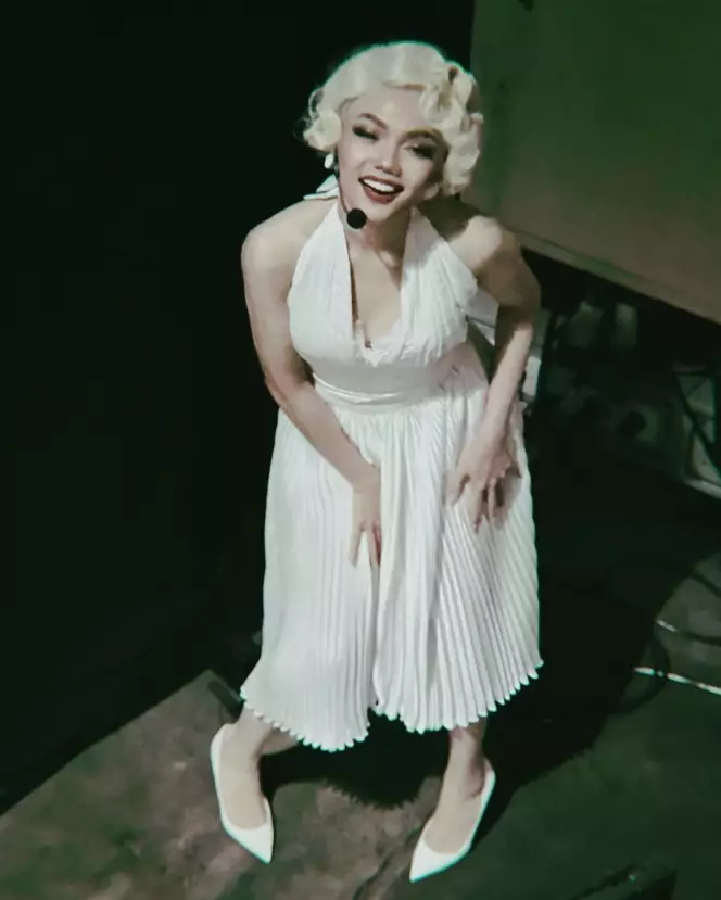 Rina Nose dandan jadi karakter terkenal © Instagram Rina Nose dandan jadi karakter terkenal © Instagram