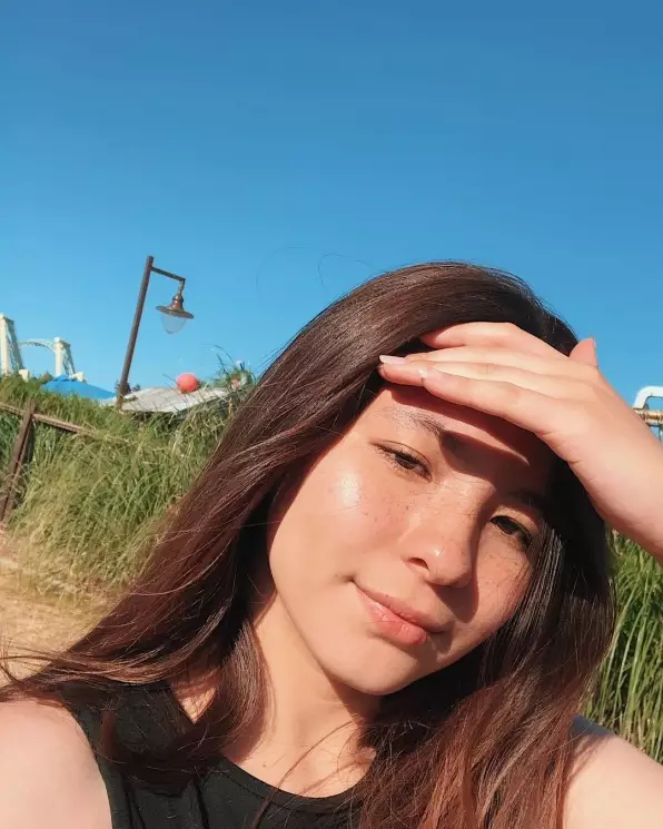 pesona seleb pamer freckles © instagram