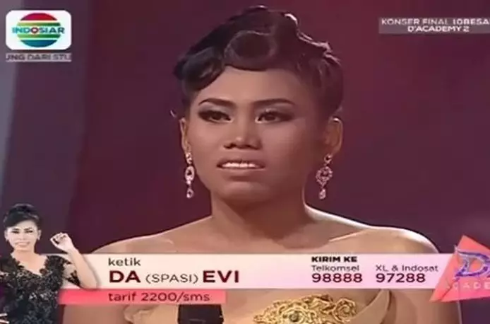 Evi Masamba usai perawatan tanam benang © berbagai sumber