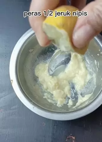 Memudarkan kerutan di wajah Berbagai sumber Memudarkan kerutan di wajah Berbagai sumber