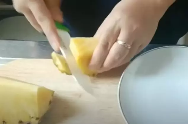 Atasi kerutan pada wajah agar kulit halus Berbagai sumber Atasi kerutan pada wajah agar kulit halus Berbagai sumber