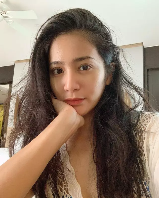 pesona seleb bangun tidur rambut acak acakan © instagram pesona seleb bangun tidur rambut acak acakan © instagram