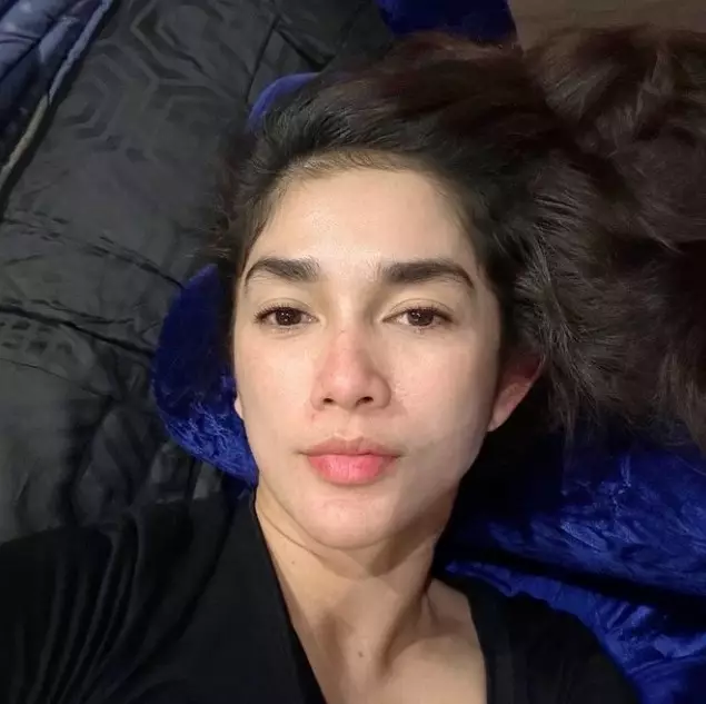 seleb 40-an pamer wajah no makeup © berbagai sumber seleb 40-an pamer wajah no makeup © berbagai sumber