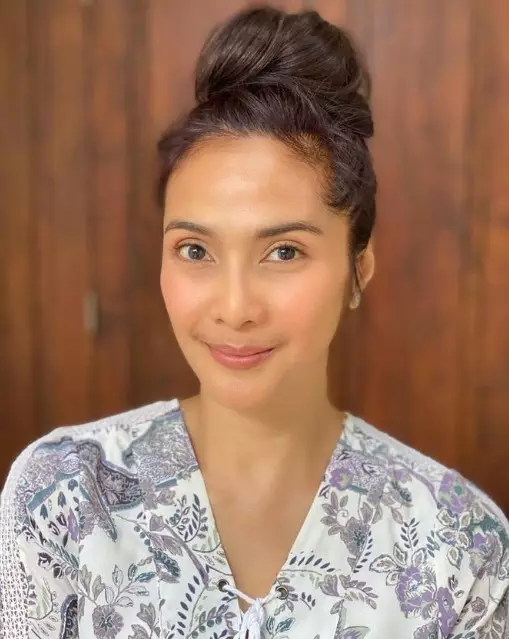 seleb 40-an pamer wajah no makeup © berbagai sumber seleb 40-an pamer wajah no makeup © berbagai sumber