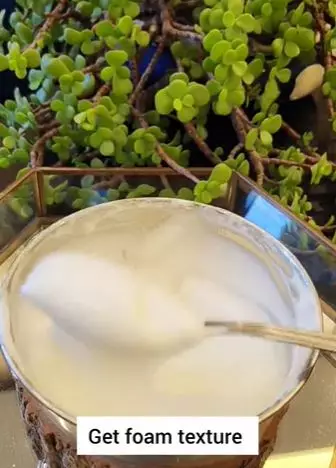 Kecilkan pori dan kencangkan wajah Berbagai sumber Kecilkan pori dan kencangkan wajah Berbagai sumber