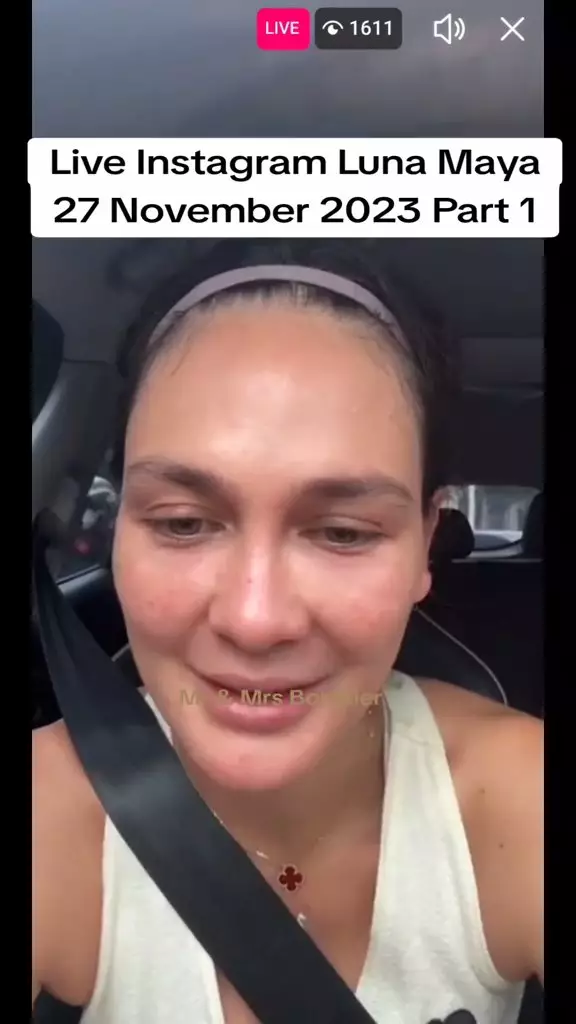 Luna Maya tanpa makeup jadi sorotan © berbagai sumber Luna Maya tanpa makeup jadi sorotan © berbagai sumber