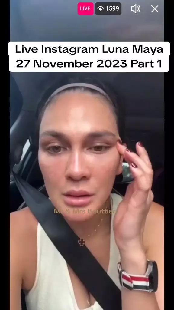 Luna Maya tanpa makeup jadi sorotan © berbagai sumber Luna Maya tanpa makeup jadi sorotan © berbagai sumber