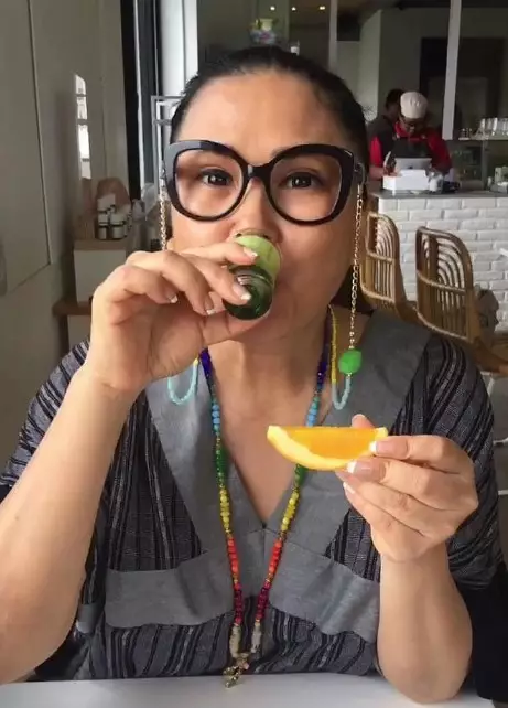 Titi DJ pede tampil no makeup © Instagram