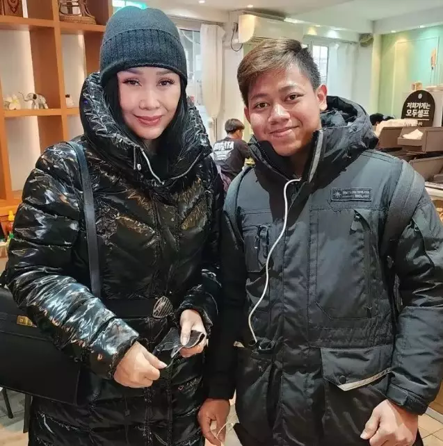 Titi DJ pede tampil no makeup © Instagram