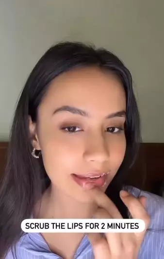 Bikin bibir merah alami dan antikering Berbagai sumber Bikin bibir merah alami dan antikering Berbagai sumber