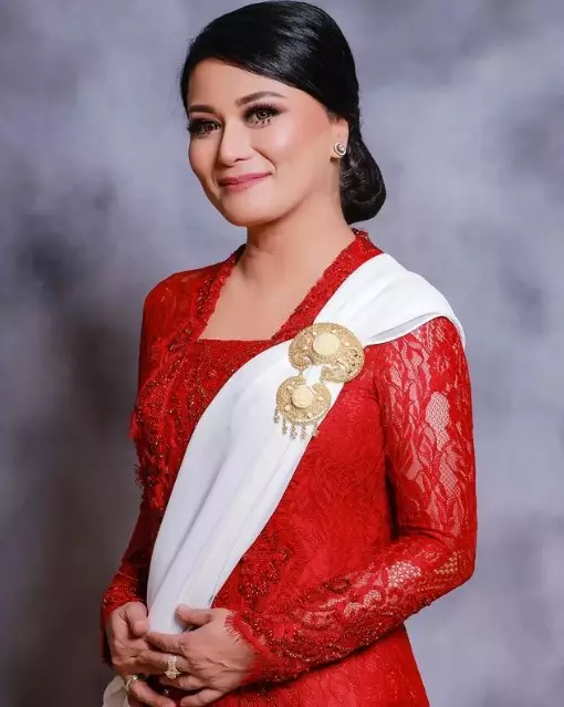 Tamara Geraldine pakai makeup tebal © Instagram Tamara Geraldine pakai makeup tebal © Instagram