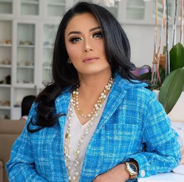 Tamara Geraldine pakai makeup tebal © Instagram Tamara Geraldine pakai makeup tebal © Instagram