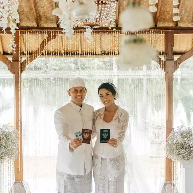 artis menikah dua kali gaya sederhana © Instagram