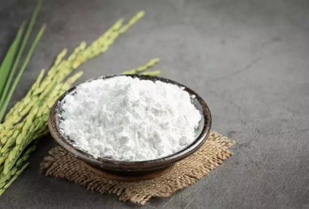 Atasi bibir hitam dan mengelupas pakai tepung beras Berbagai sumber Atasi bibir hitam dan mengelupas pakai tepung beras Berbagai sumber