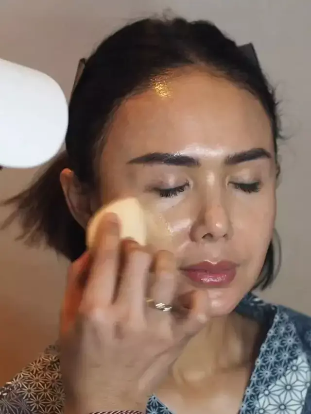 seleb sulam alis tanpa makeup © instagram