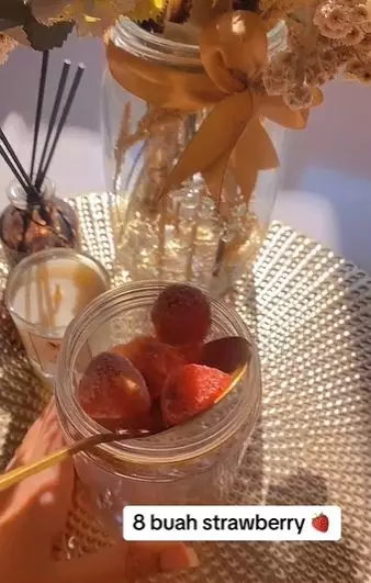 Minuman kolagen untuk cegah kulit kendur pakai 2 buah  Berbagai sumber