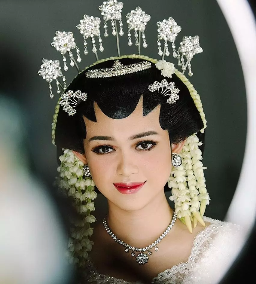 pesona seleb dirias mua langganan maia © instagram