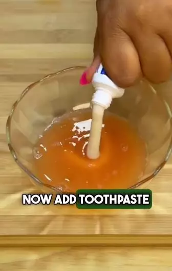 Bersihkan pori dan komedo di wajah Berbagai sumber