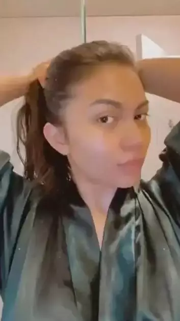 Ariel Tatum tanpa extension bulu mata © Instagram