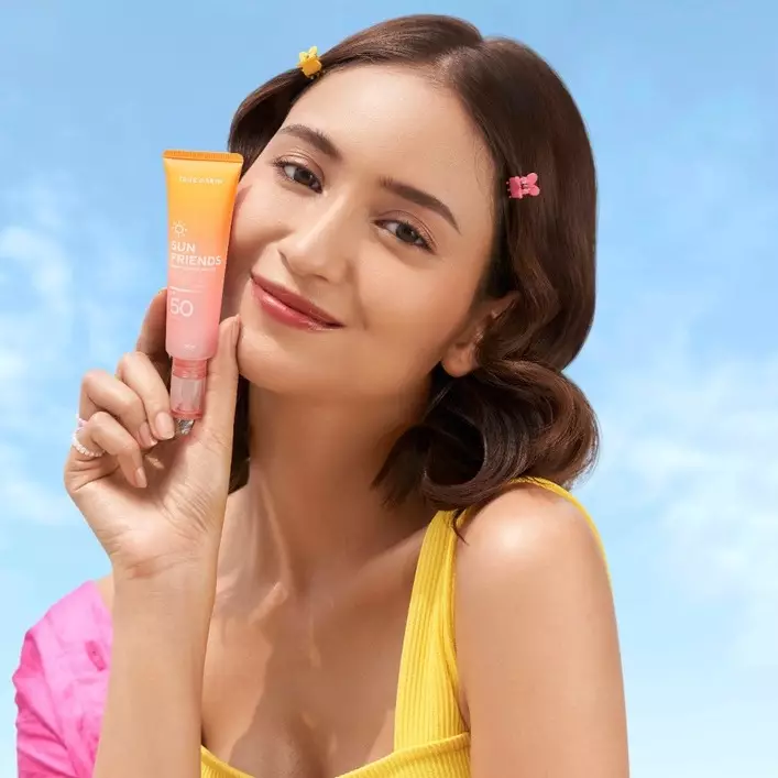 sunscreen kulit berminyak dan bruntusan © berbagai sumber sunscreen kulit berminyak dan bruntusan © berbagai sumber