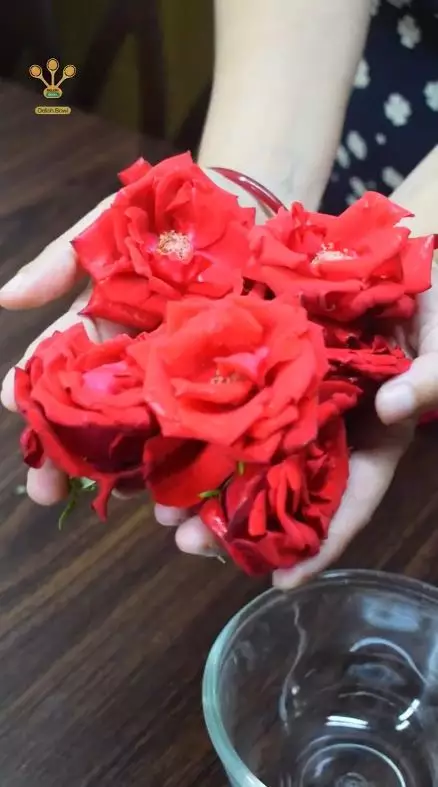 pudarkan garis halus dan kerutan berbagai sumber