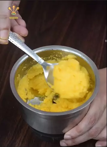 trik hilangkan flek hitam di wajah pakai krim alami berbagai sumber