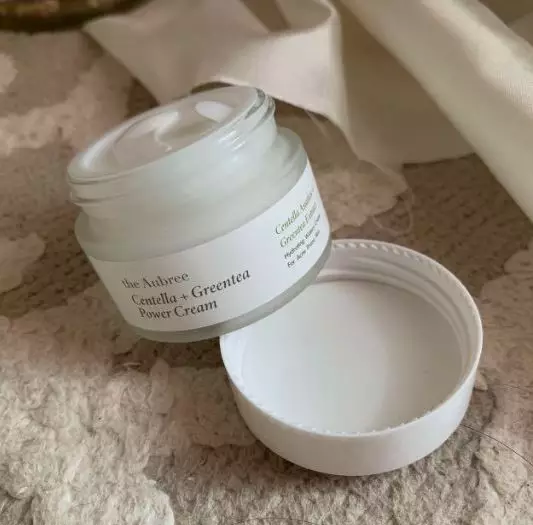 Skincare yang bagus dan aman untuk kulit sensitif merek lokal Berbagai sumber