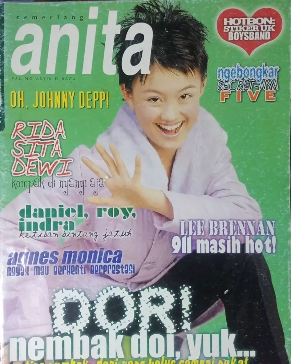 gaya penyanyi jadi cover majalah lawas © berbagai sumber gaya penyanyi jadi cover majalah lawas © berbagai sumber