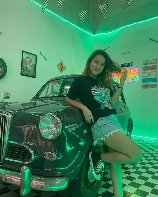 Risma Nilawati tampil modis © Instagram