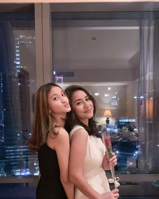 Risma Nilawati tampil modis © Instagram