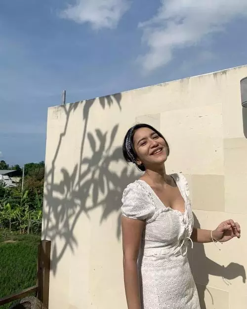 Risma Nilawati tampil modis © Instagram